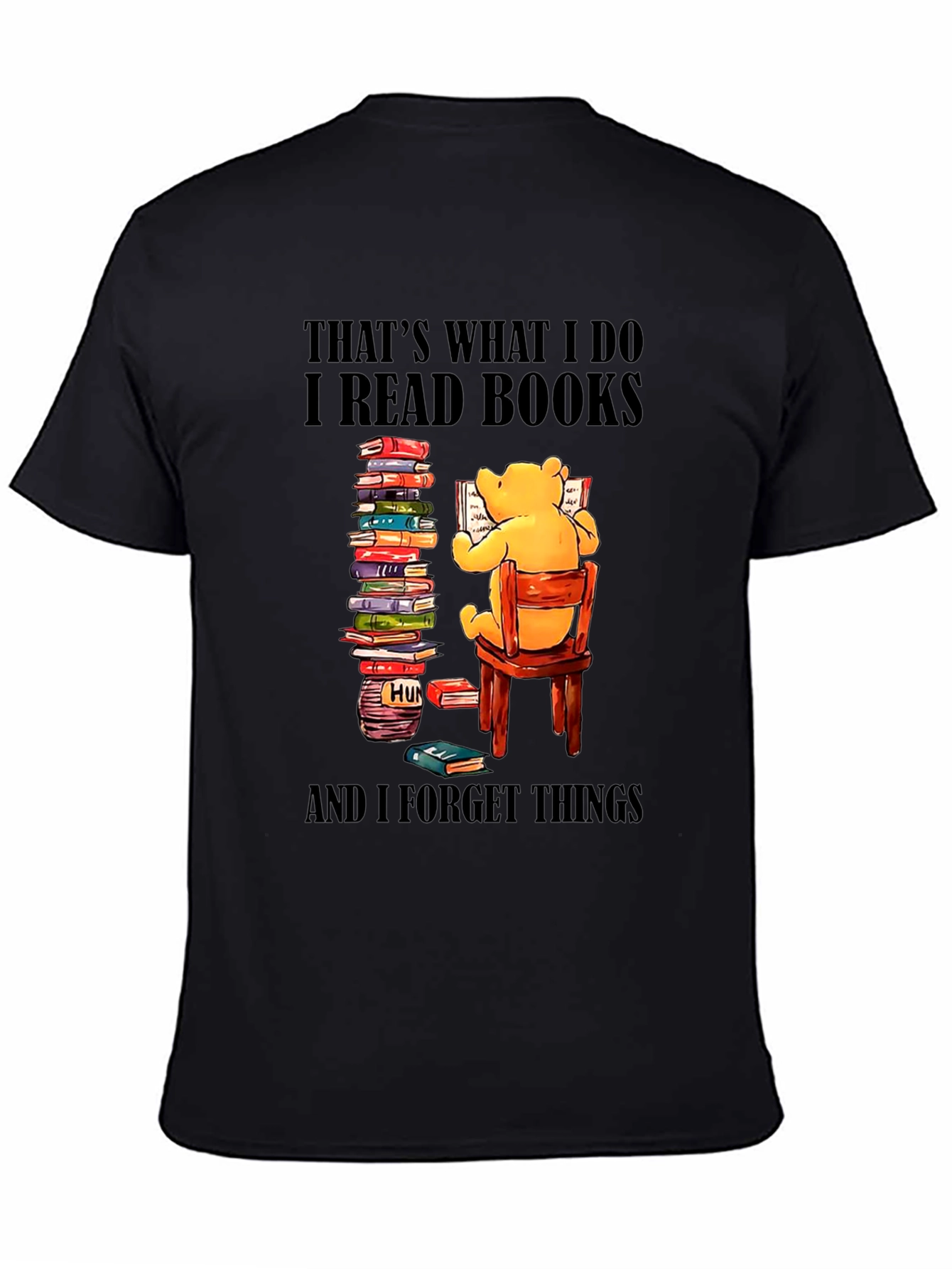 Book Lover T-Shirt: Winnie the Pooh Reads