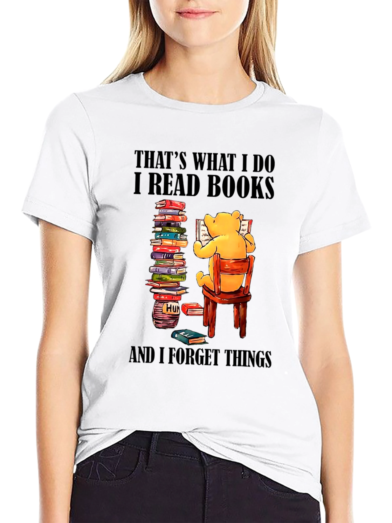 Book Lover T-Shirt: Winnie the Pooh Reads