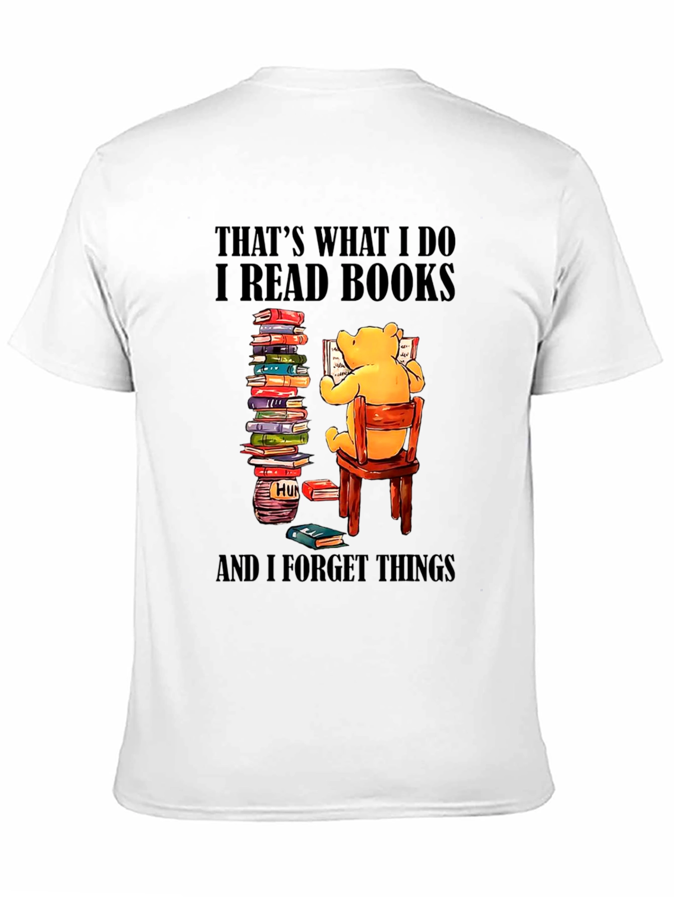 Book Lover T-Shirt: Winnie the Pooh Reads