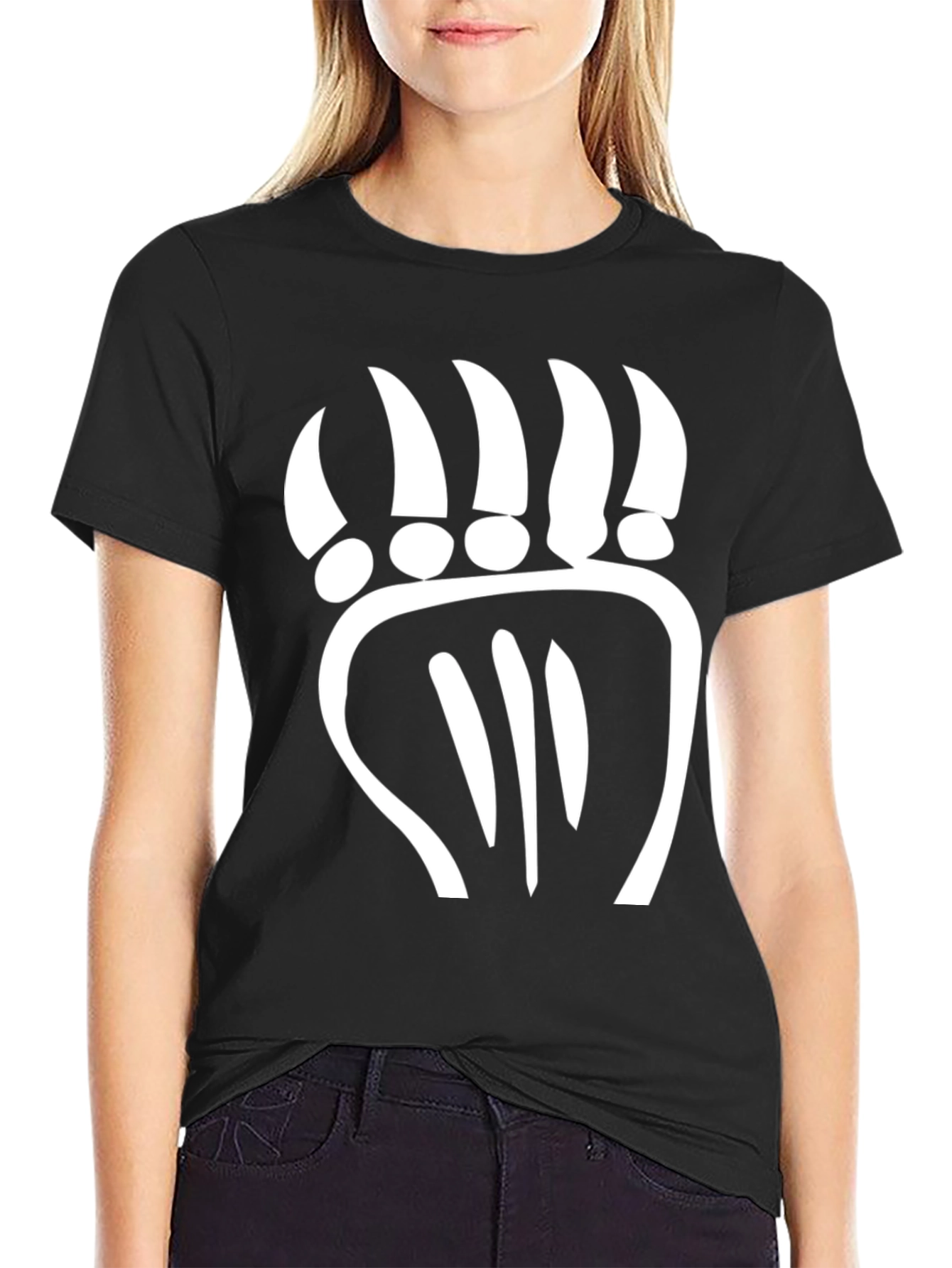 Bold Bear Claw Graphic Tee - Black Cotton Comfort
